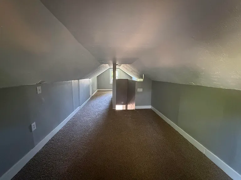 1120 Sparks Rd — Photo 17