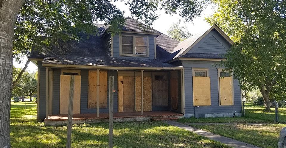 1st image of 2216 Peach Ave