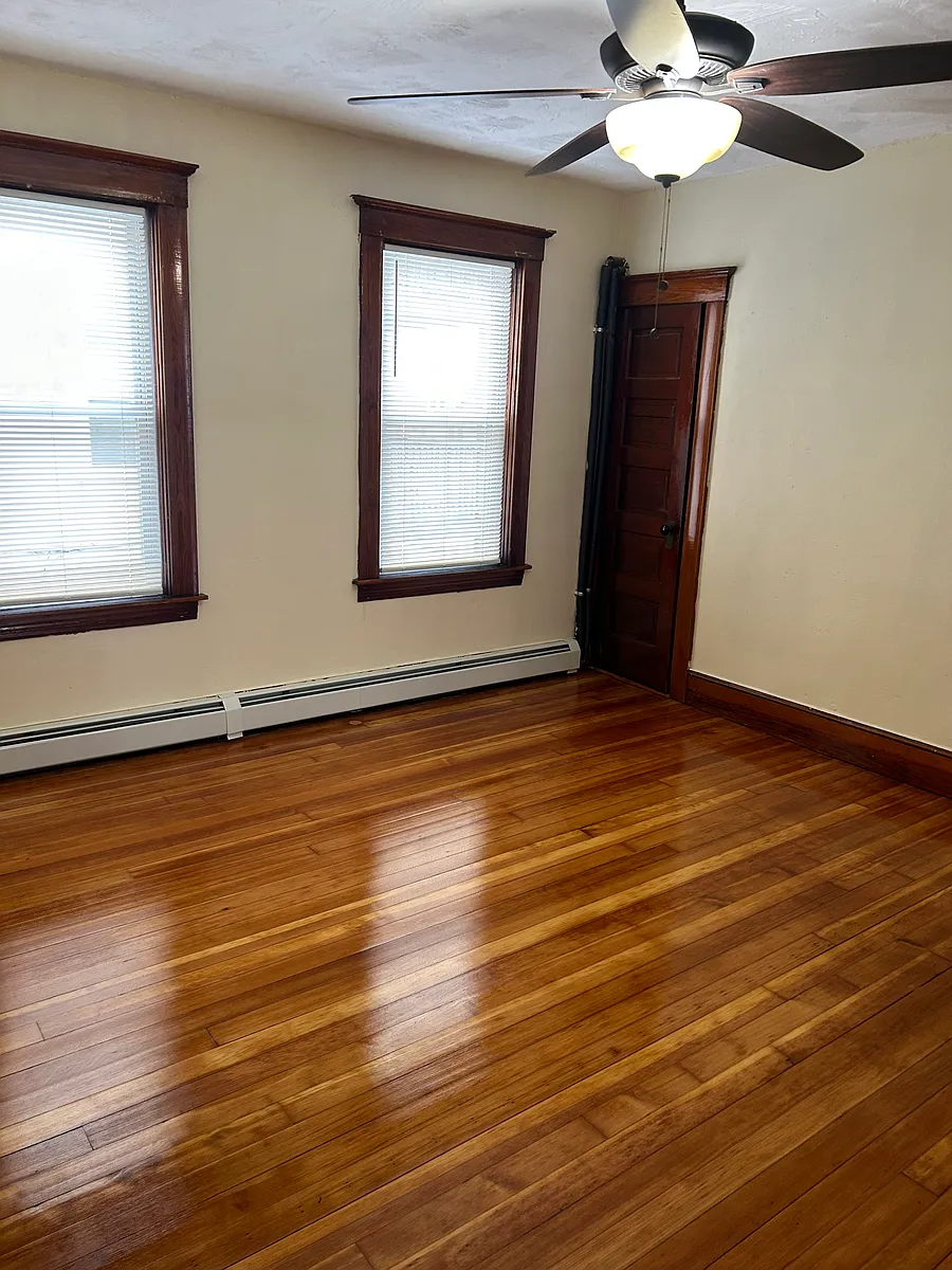 Building Photo - 308 Wood Ave #3F