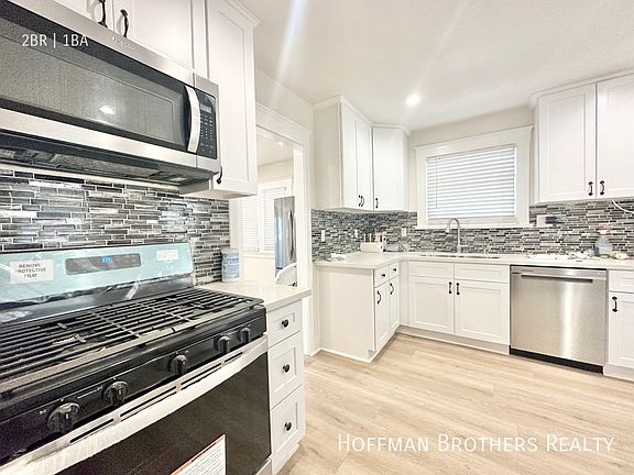 2nd image of 342 W 91st Pl
