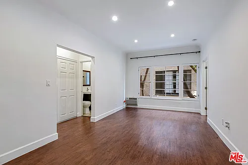 7229 Willoughby Ave #2 Photo 1