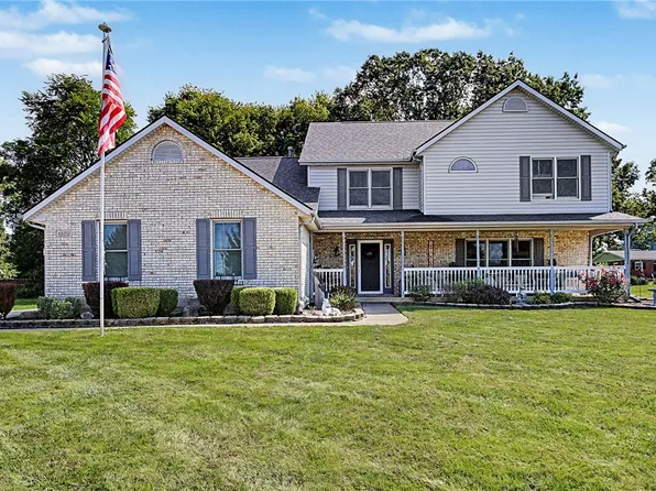 1070 Winston Ln, Tipp City, OH 45371
