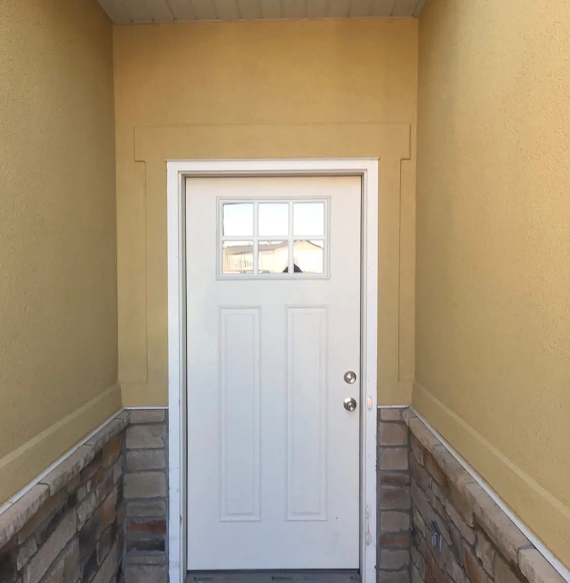 2035 Carson Ave — Photo 3