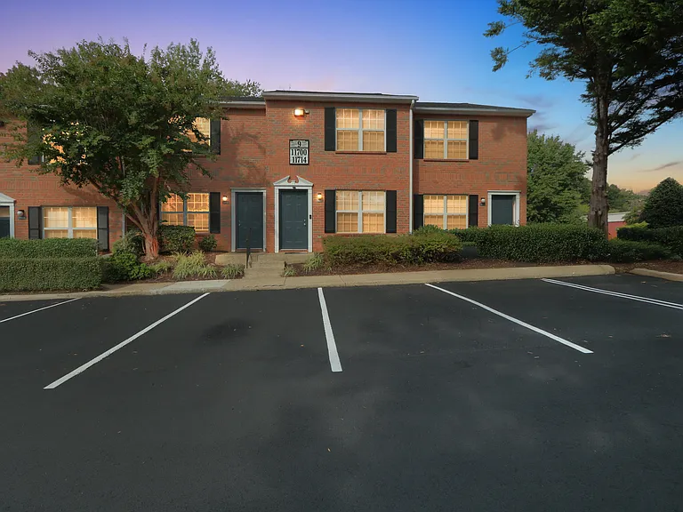 Willow Bend Townhomes — Photo 35