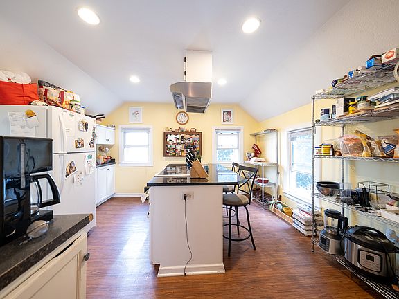 2nd image of 2655 California St NE #2