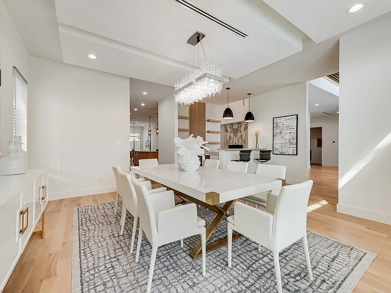 6411 Royal Ln — Photo 5