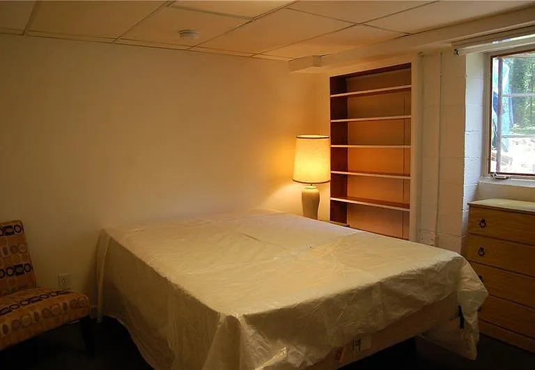 649 Kenilworth Cir #BASEMENT — Photo 12