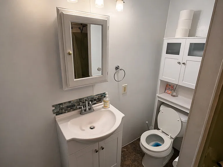 218 E State St #2 — Photo 4