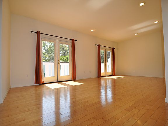 4th image of 614 18th St #B