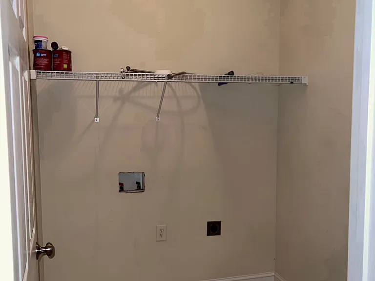 311 Pinecroft Dr — Photo 15