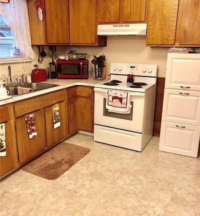 5th image of 5708 Elaine Dr