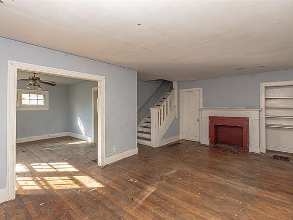 4th image of 843 Saint Agnes Ave