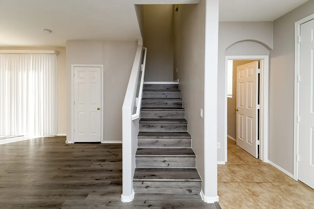 3 bed, 2.5 bath, 1425 sqft, $2,030 — Photo 4