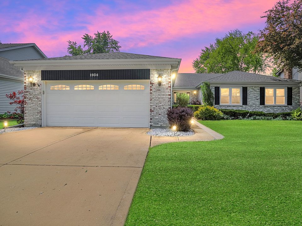 1st image of 1934 N Brighton Pl