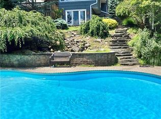 134 Buckberg Rd, Stony Pt, NY 10980