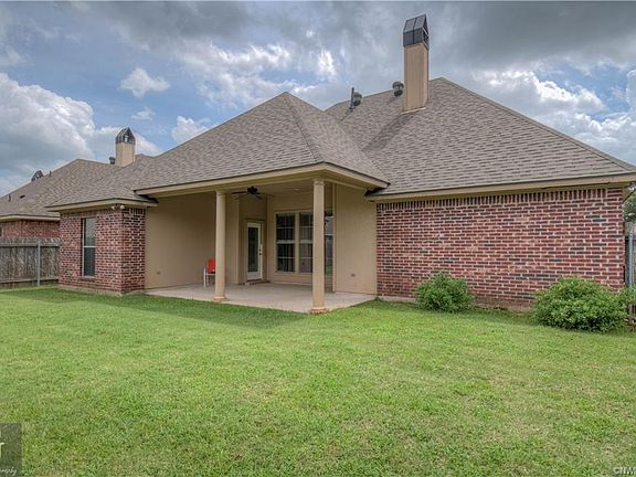 2nd image of 528 Chinquipin Dr