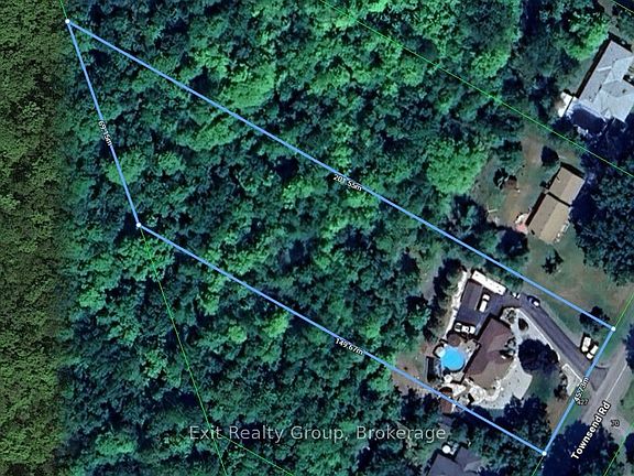 2nd image of 427 Townsend Rd
