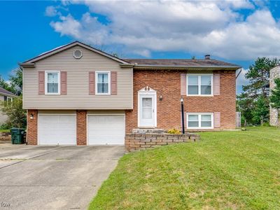 8031 Woodrush Dr NW, North Canton, OH, 44720