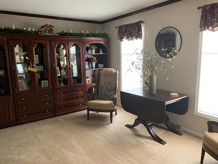 6 Carriage Way — Photo 9