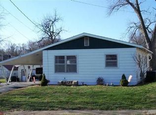 218 N Spring St, Palmyra, MO 63461