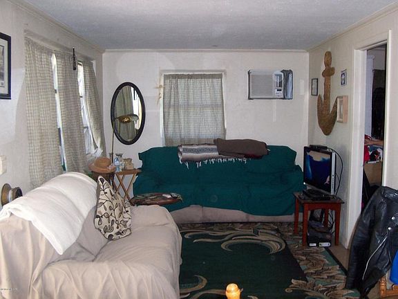 3rd image of 1374 Taylor Ave