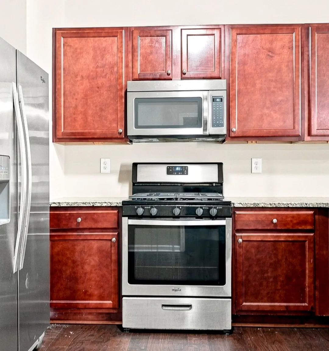 3 bed, 2.5 bath, 1836 sqft, $2,300 — Photo 4