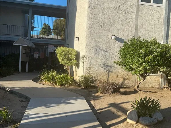 21801 Roscoe Blvd, Canoga Park, CA 91304