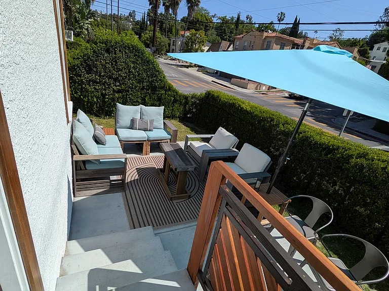 4302 Franklin Ave — Photo 21