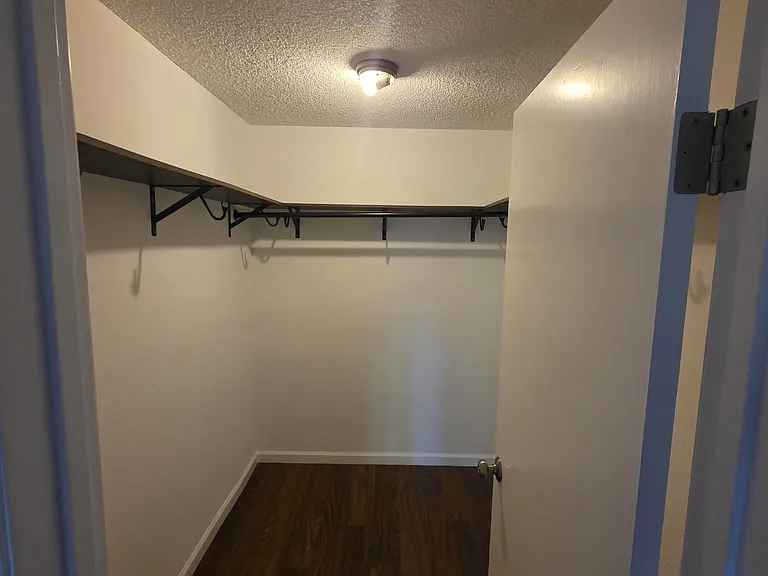 1884 Sally Creek Cir — Photo 38