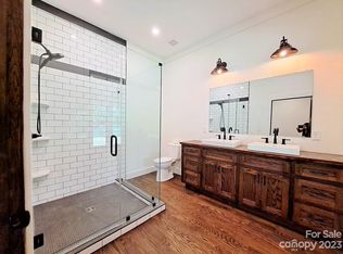 13124 Lemmond Dr, Matthews, NC 28105