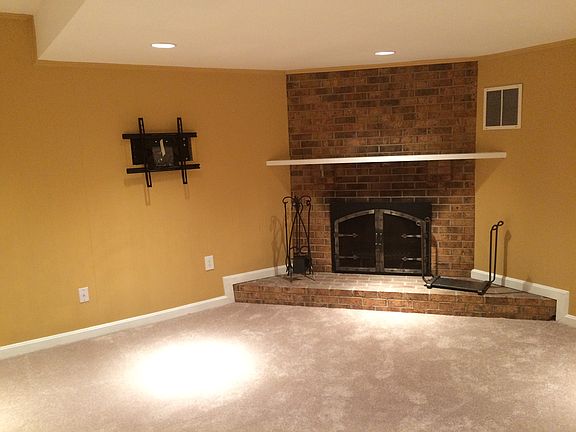 2nd image of 7423 Hallcrest Dr