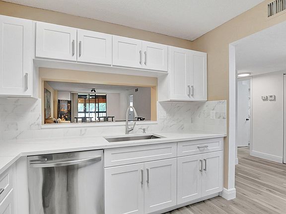3rd image of 15244 Lakes Of Delray Boulevard #207