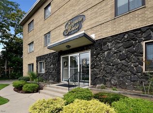 20312 Lorain Rd APT 302, Fairview Park, OH