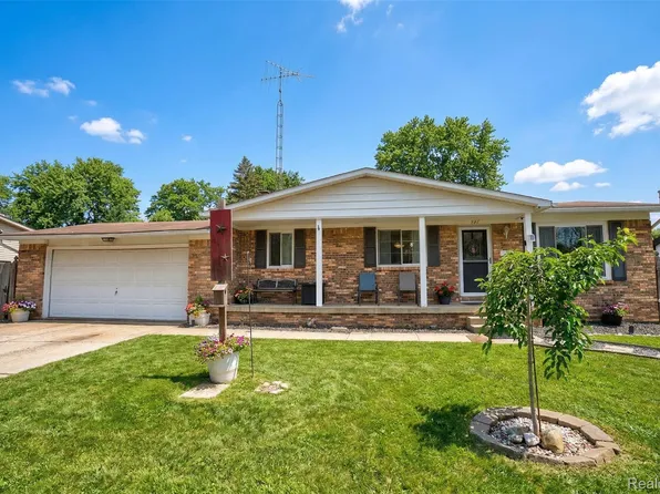 527 Leland St, Flushing, MI 48433