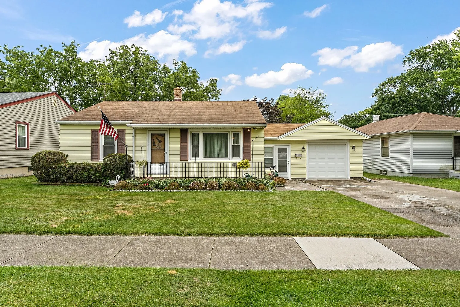3017 Sangamon St photo 1