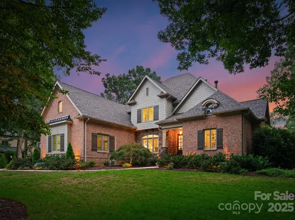 178 Shelburne Pl, Mooresville, NC 28117
