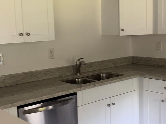 4th image of 1221 Hillside Ave #C