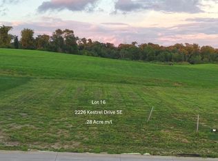 2226 Kestrel Dr SE, Cedar Rapids, IA 52403