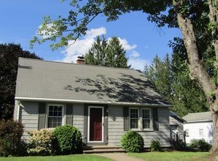 5 Bernache St, Leeds, MA 01053