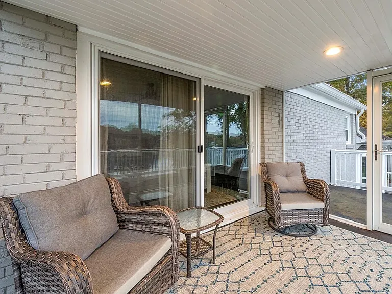 175 Woodstream Cir — Photo 29