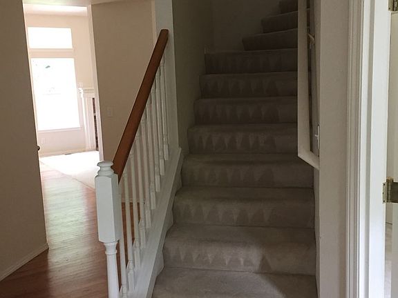 3rd image of 14549 Kingscross Cir NW
