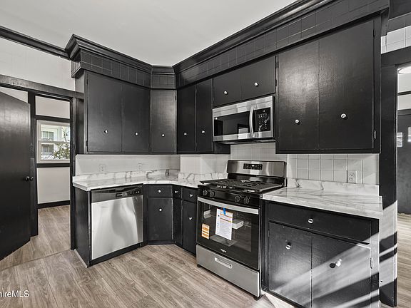 4th image of 75 Brooklyn St