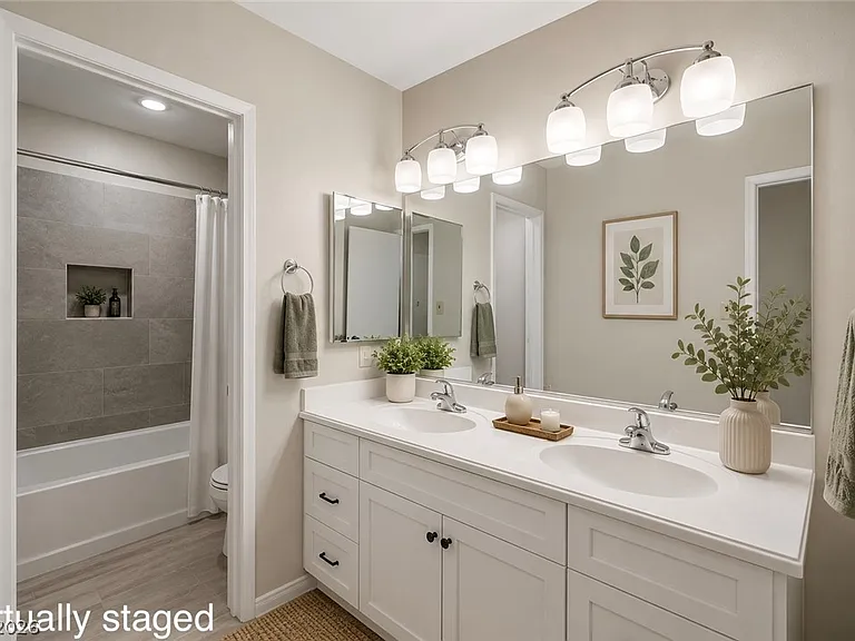 204 Breeze St — Photo 15