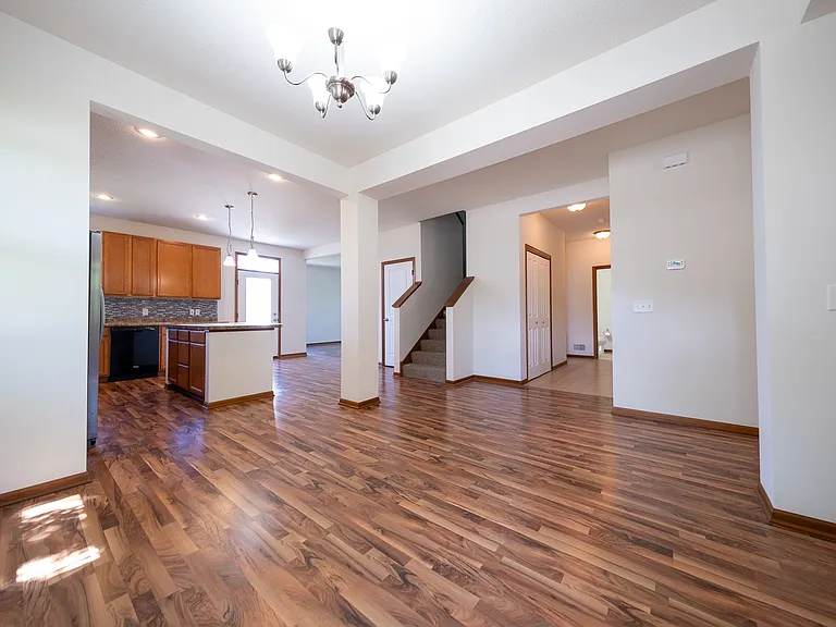 1814 Spring Creek Dr — Photo 6