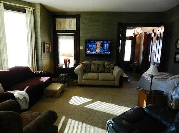 4th image of 120 Columbus St