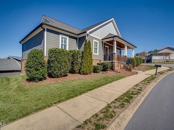 2nd image of 197 Princeton Gardens Dr