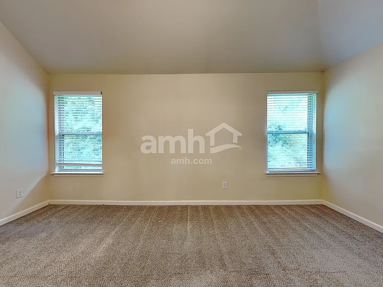 1470 Rose Terrace Cir — Photo 10