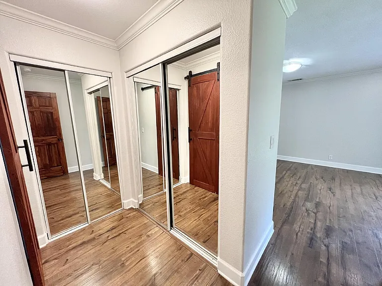 2494 Lone Oak Dr — Photo 51