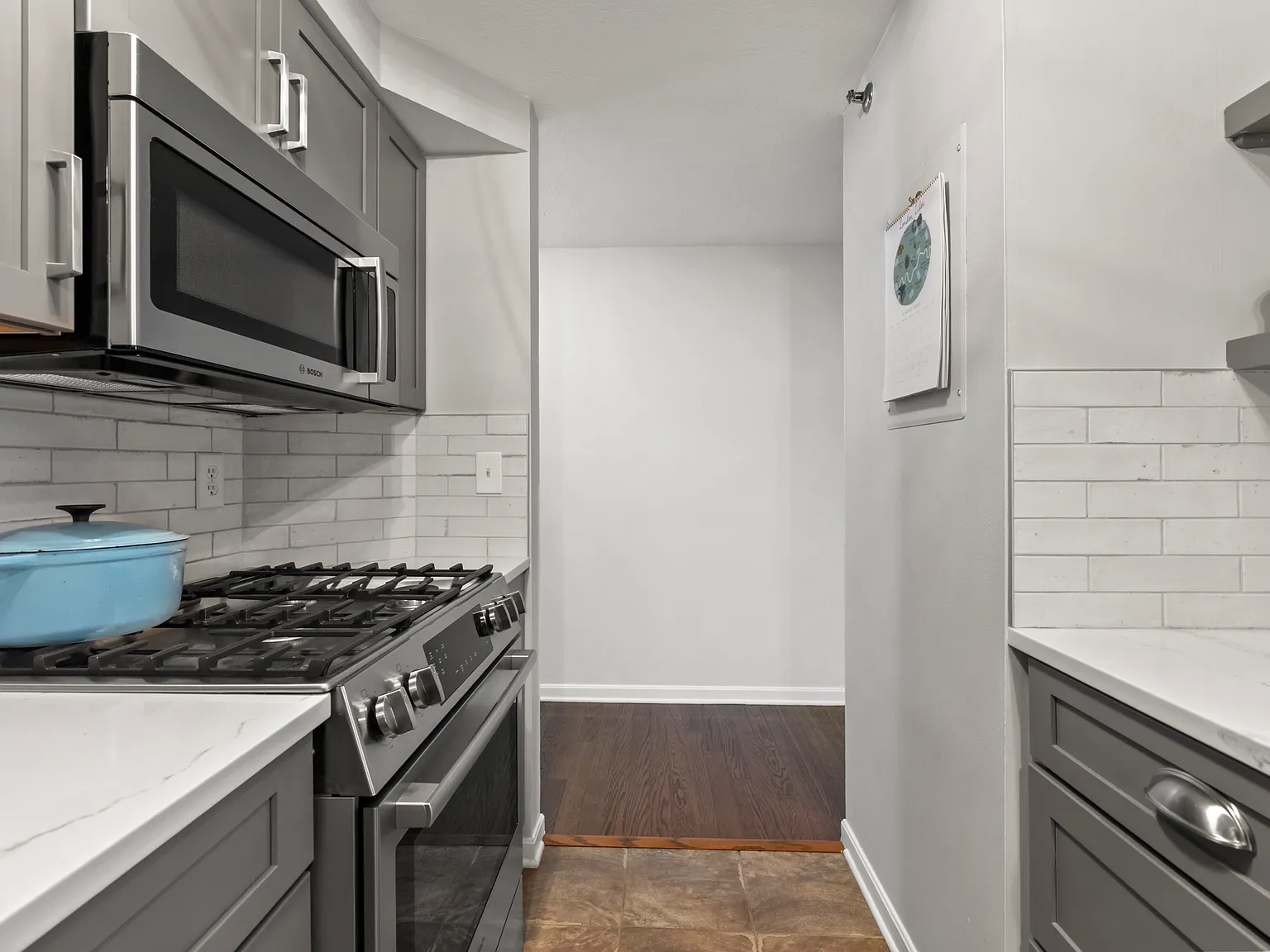 2 bed, 1.5 bath, 1107 sqft, $2,300 — Photo 4