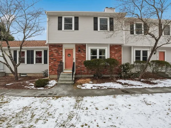 1 Robin Cir APT 2, Norton, MA 02766